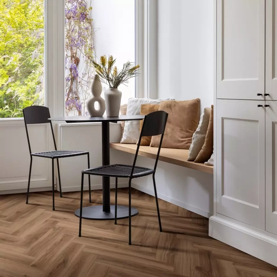 LVT-плитка Moduleo замковая Layred Herringbone Classic Oak 24844CC 126х630x6 